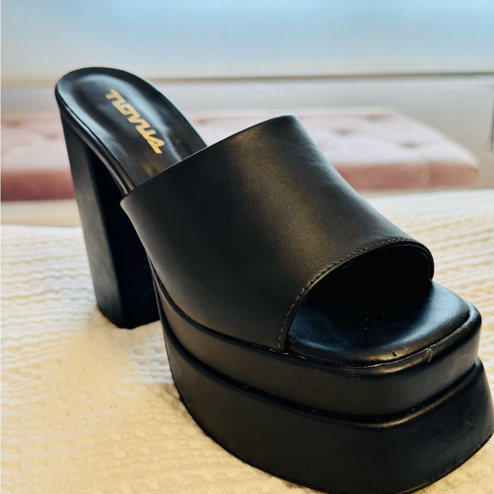 Trendy Black Platform Mules by